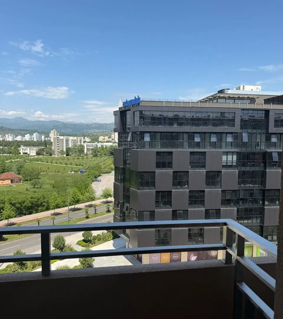 Izdavanje, jednosoban stan, 49m², Central Point, Podgorica