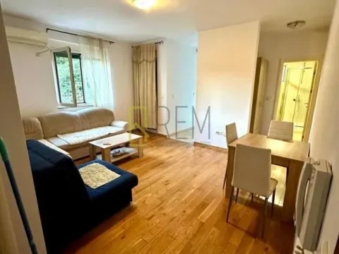 Sale, one bedroom apartment, 44m², Dobrota, Kotor