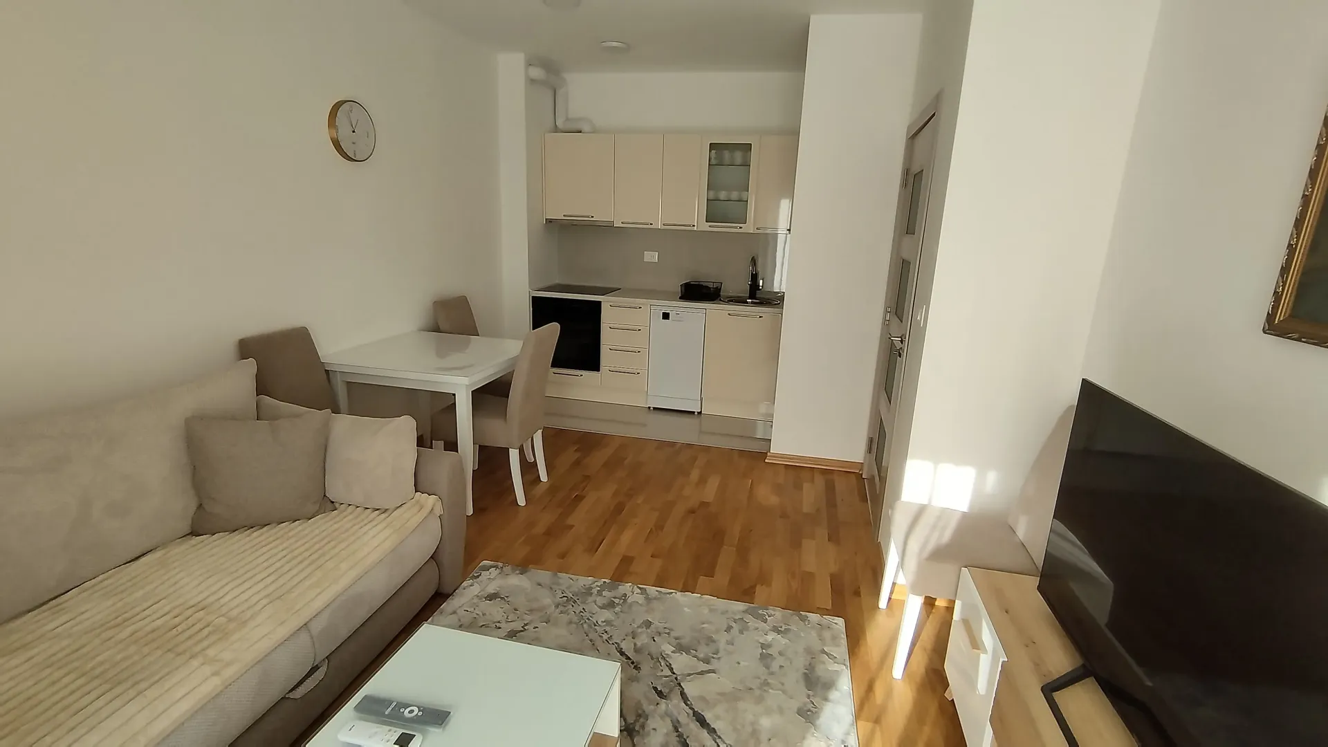 Izdavanje, jednosoban stan, 40m², Zabjelo, Podgorica
