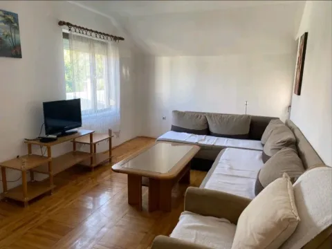 Rent, two bedroom apartment, 80m², Dalmatinska ulica, Podgorica
