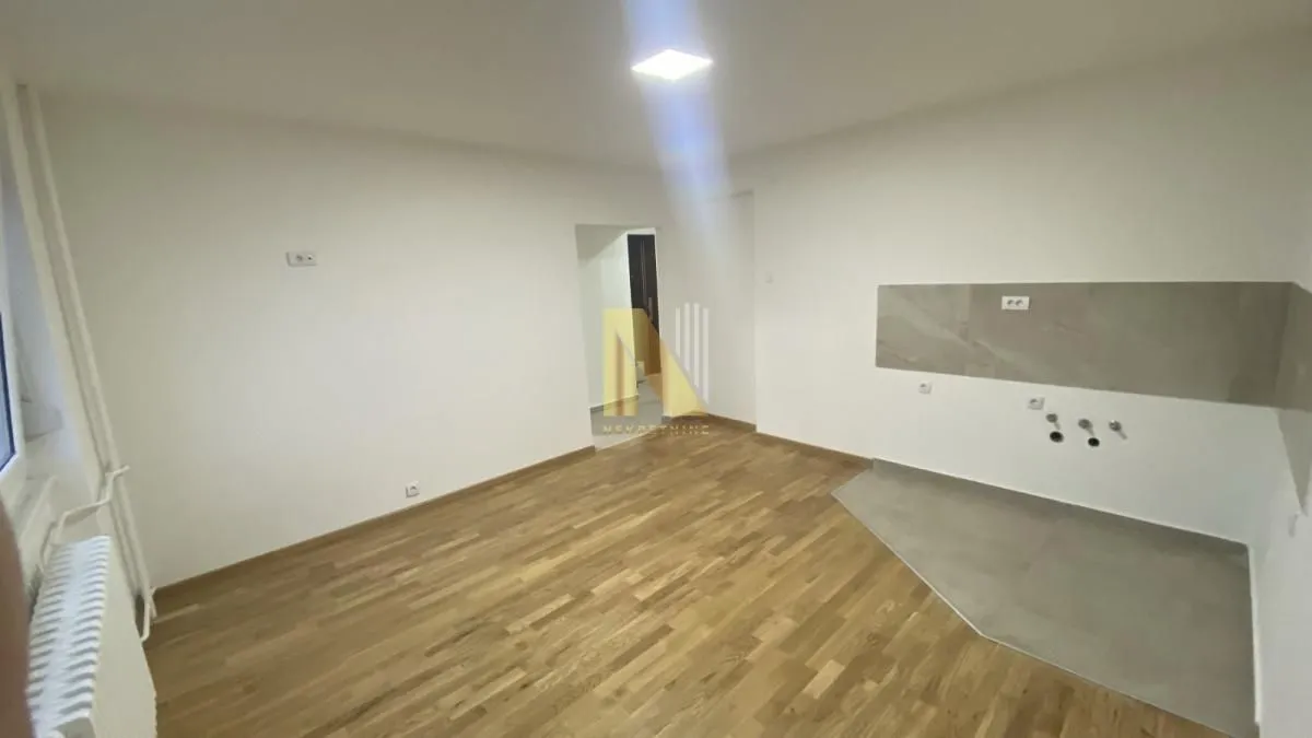 Prodaja, trosoban stan, 54m², Sajmište, Novi Sad