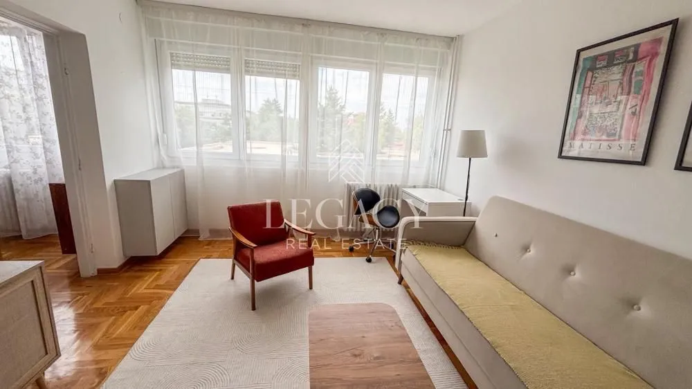 Izdavanje, jednosoban stan, 35m², Zemun Sve Podlokacije, Beograd