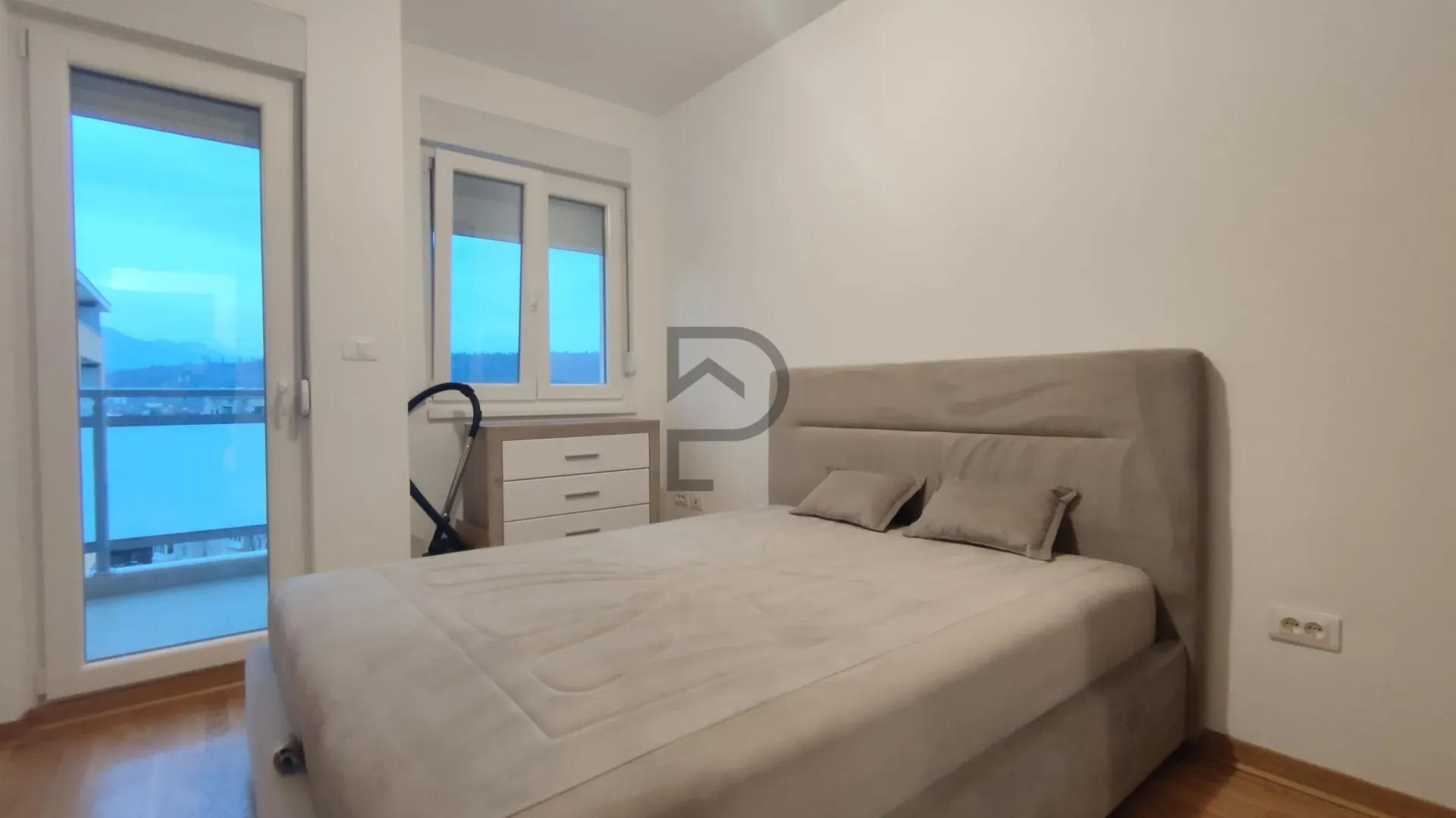 Rent, one bedroom apartment, 45m², City Kej, Podgorica