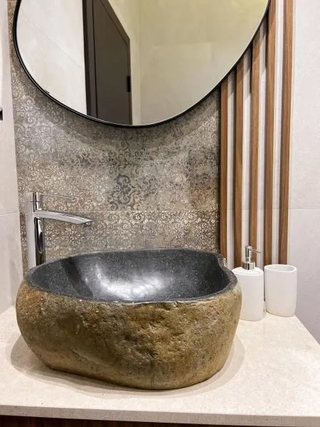 Izdavanje, trosoban stan, 90m², Grbavica, Novi Sad Sve Podlokacije