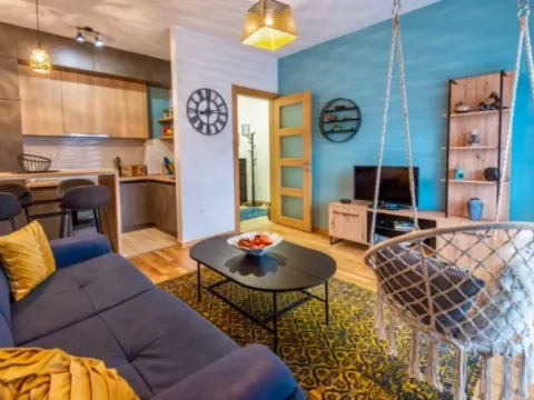 Izdavanje, jednosoban stan, 45m², Blok 9, Podgorica