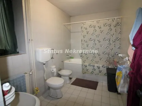 Prodaja, kuća, 330m², Čenej, Novi Sad Sve Podlokacije - image 7