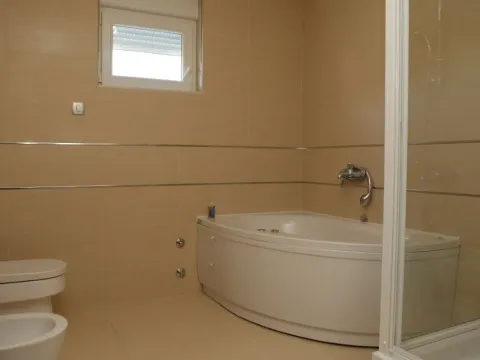 Sale, house, 250m², Donji Kokoti, Podgorica - image 13