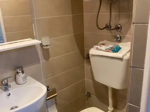 Izdavanje, jednosoban stan, 32m², Slovenska Plaža, Budva - image 4