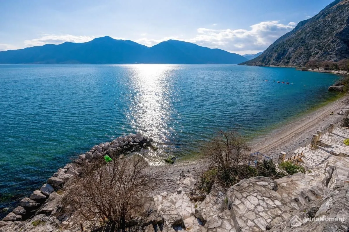 Prodaja, kuća, 500m², Orahovac, Kotor