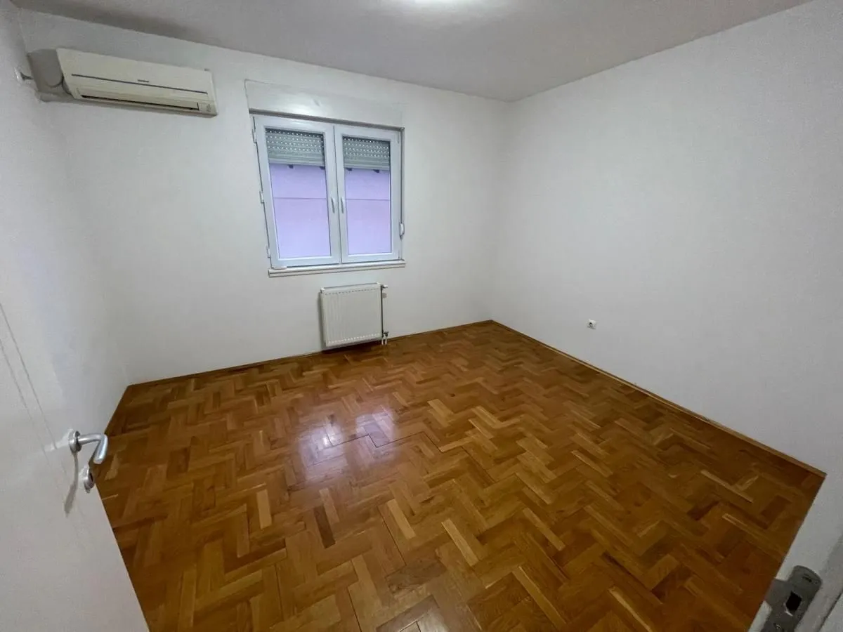 Prodaja, dvosoban stan, 50m², Centar, Novi Sad