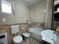 Izdavanje, trosoban stan, 90m², Donja Gorica, Podgorica - image 12