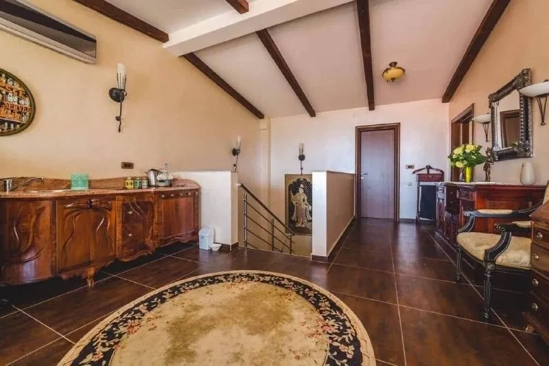 Sale, house, 200m², Bečići, Budva