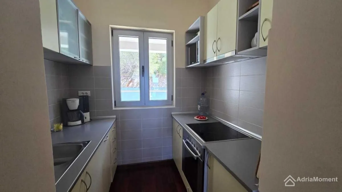 Sale, two bedroom apartment, 93m², Petrovac, Budva