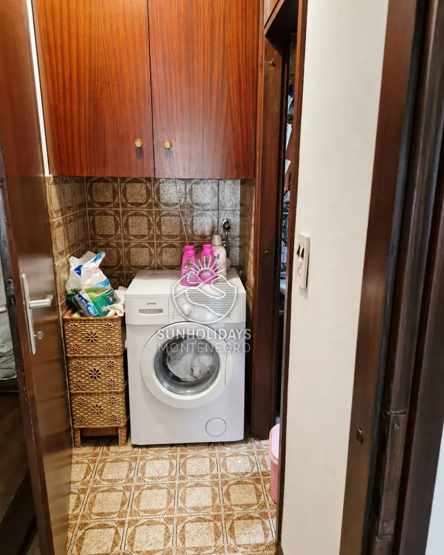 Sale, one bedroom apartment, 60m², Centar, Bar