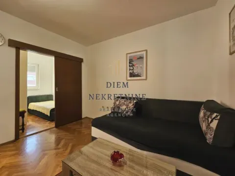 Izdavanje, stan, 35m², Centar, Bar - image 1