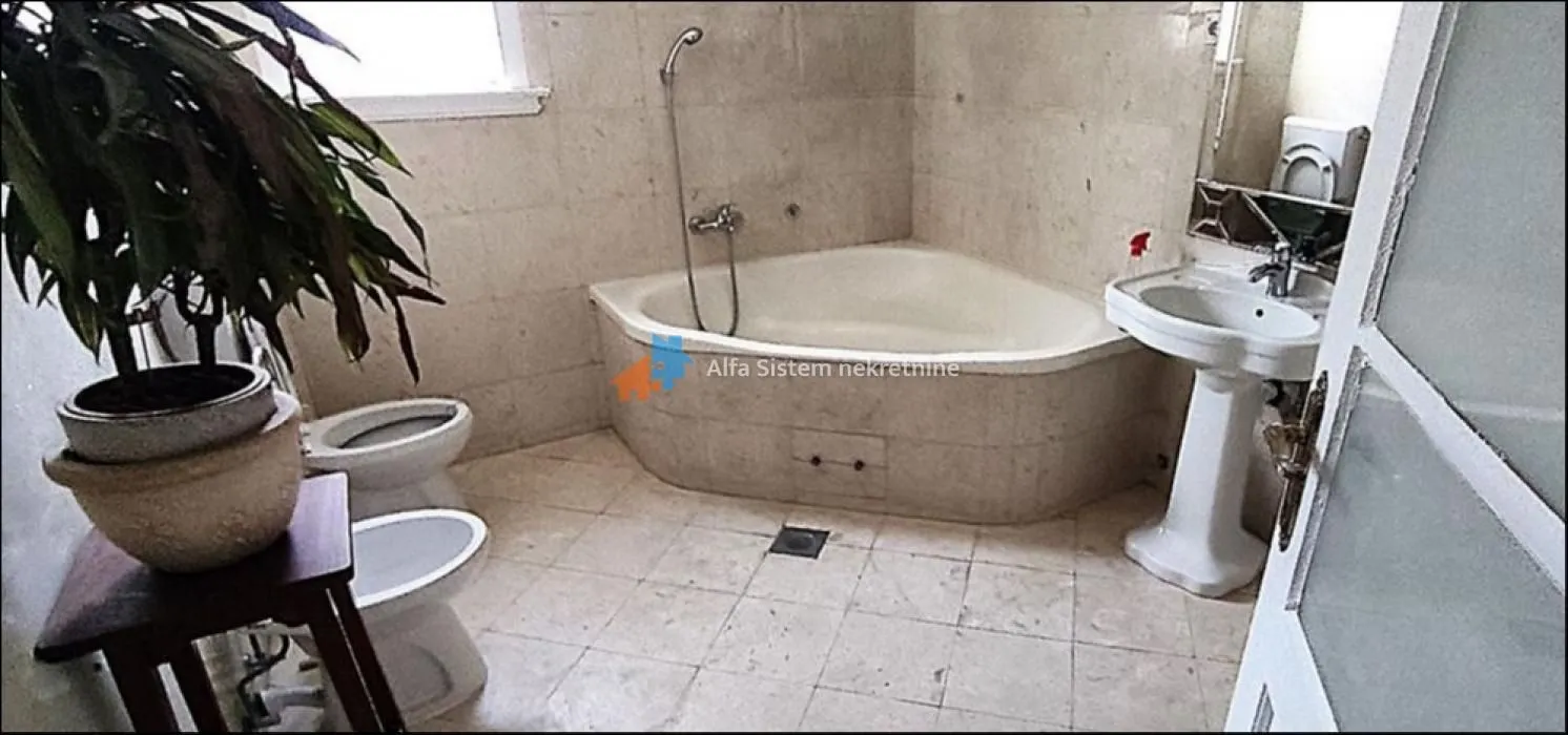 Rent, apartment, 250m², Neimar, Vračar Sve Podlokacije