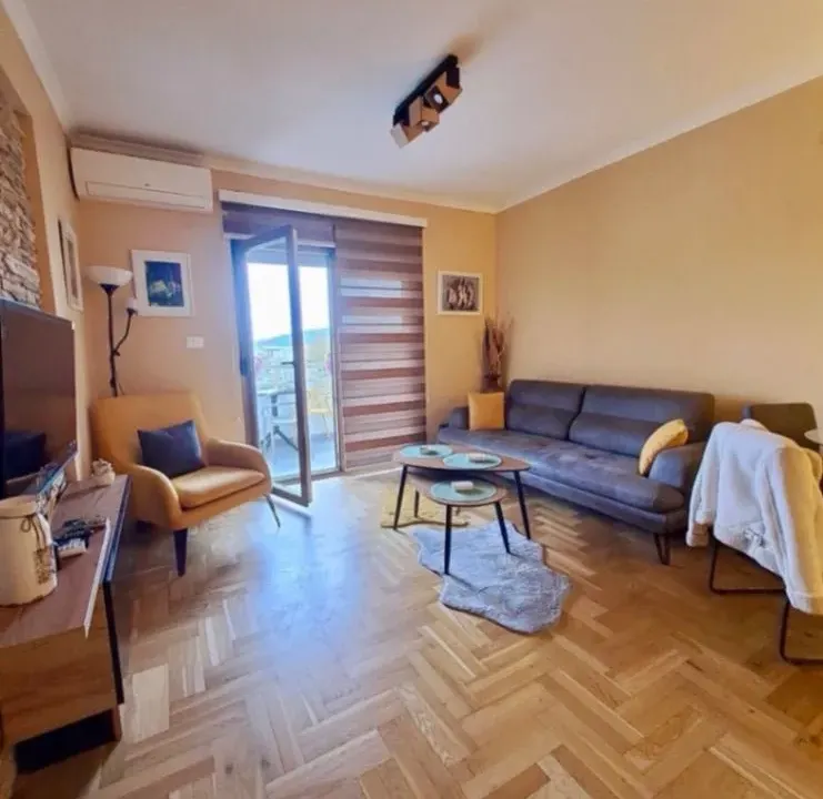 Izdavanje, dvosoban stan, 65m², City Kvart, Podgorica