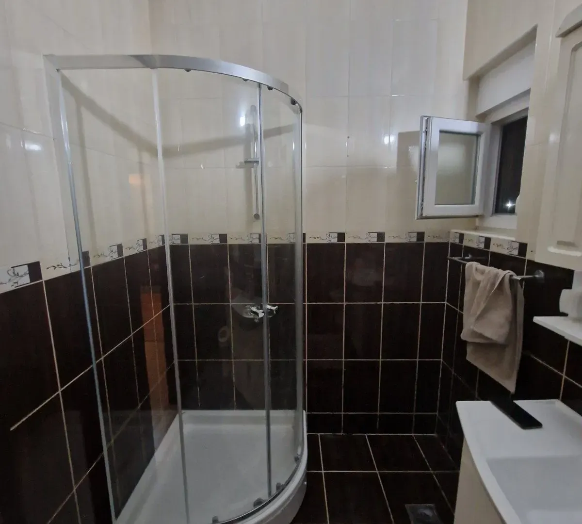 Rent, three bedroom apartment, 115m², Tološi, Podgorica