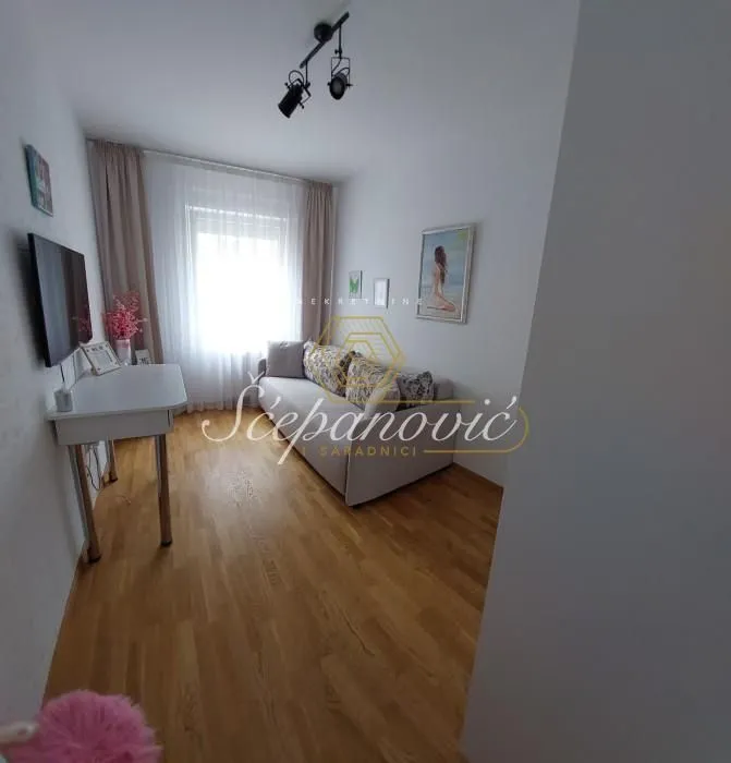 Prodaja, dvosoban stan, 56m², Rotkvarija, Novi Sad Sve Podlokacije