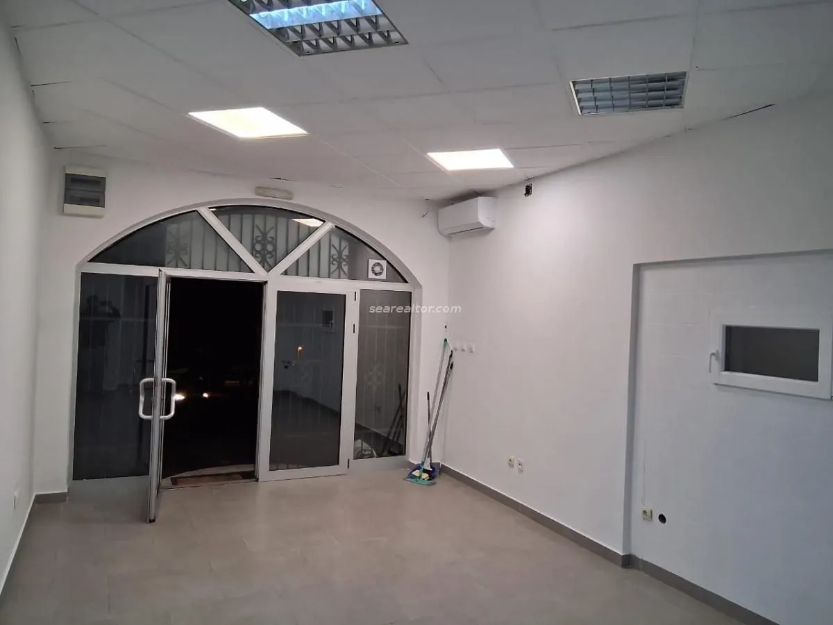 Rent, office space, 30m², Dobrota, Kotor