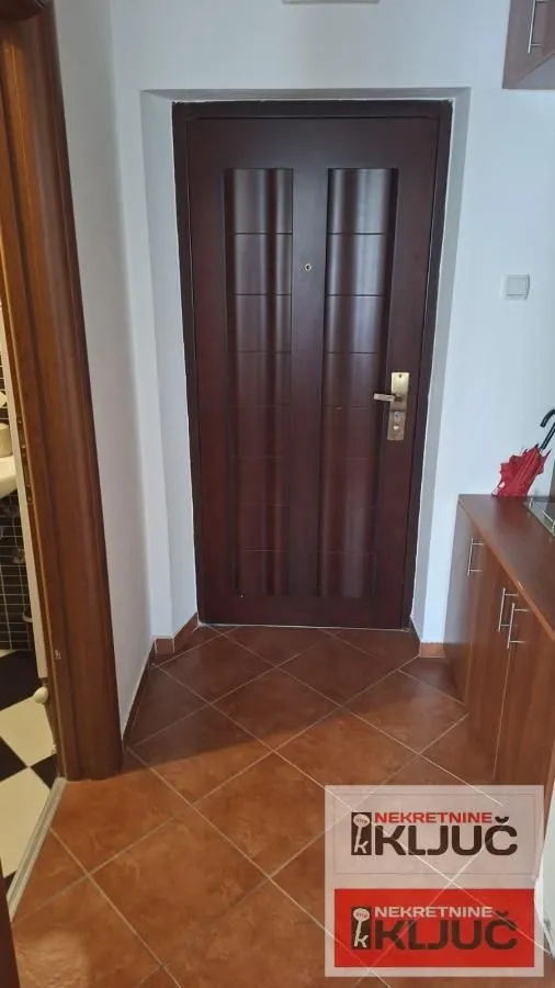 Izdavanje, jednosoban stan, 41m², Bulevar Oslobodjenja, Novi Sad Sve Podlokacije