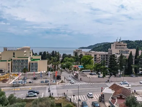 Sale, one bedroom apartment, 47m², Bečići, Budva - image 25