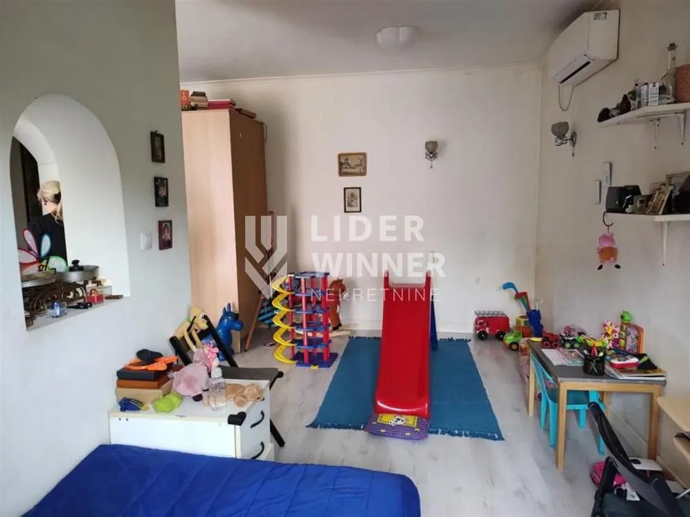 Sale, house, 192m², Lekino Brdo, Voždovac Sve Podlokacije