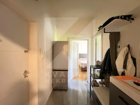 Rent, two bedroom apartment, 70m², Centar, Podgorica - image 11