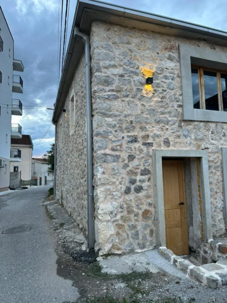 Sale, house, 86m², Stara Varoš, Podgorica