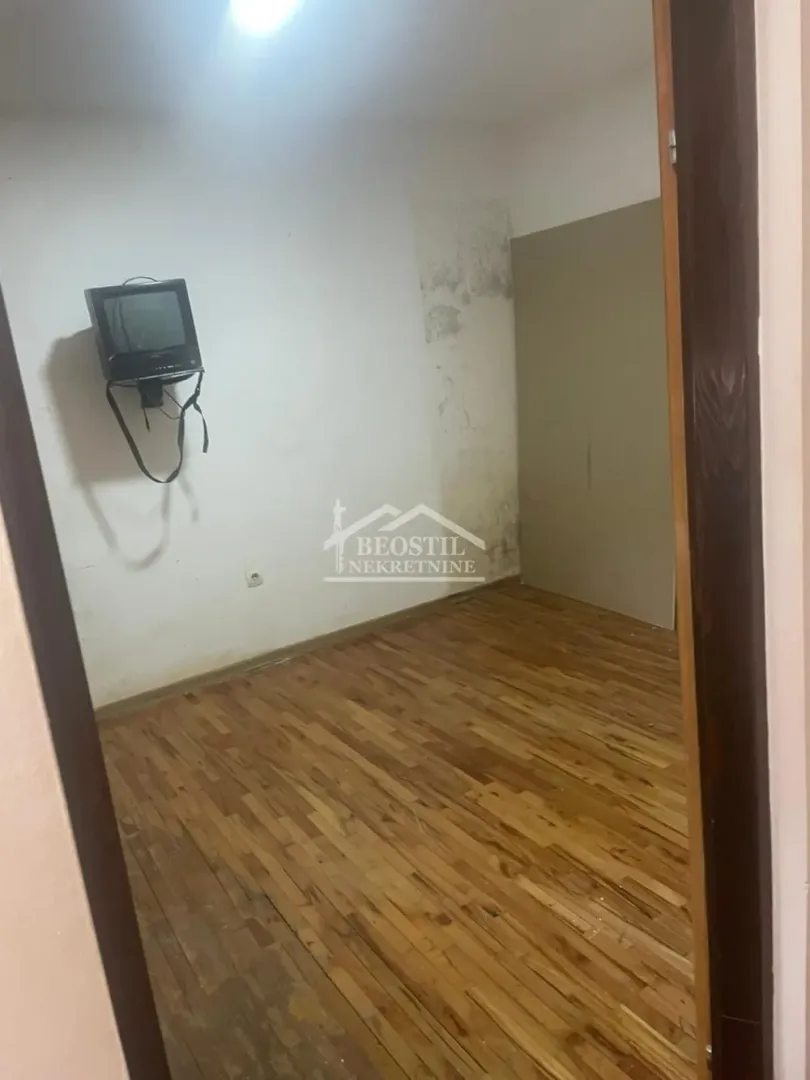 Sale, two bedroom apartment, 38m², Zemun Kej, Zemun Sve Podlokacije