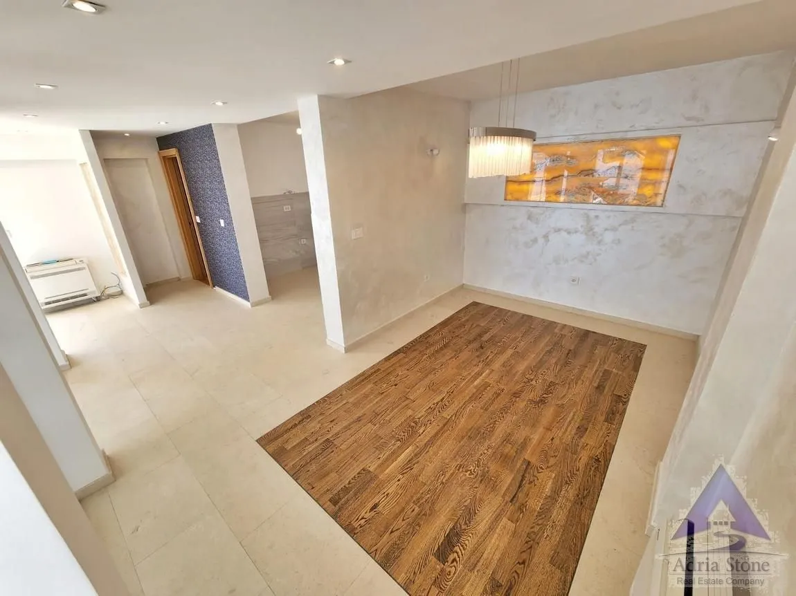 Prodaja, kuća, 300m², Krašići, Tivat