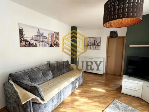 Rent, two bedroom apartment, 55m², Blok 9, Podgorica - image 7