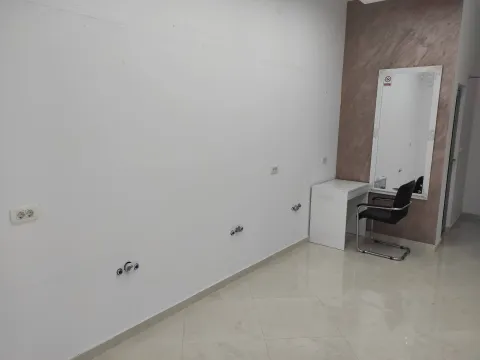 Rent, office space, 18m², Centar, Nikšić - image 9