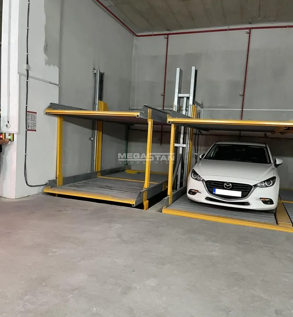 Prodaja, parking/garaža, 13m², Đeram Pijaca, Beograd