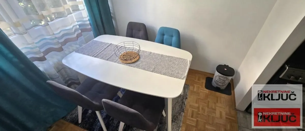 Izdavanje, dvosoban stan, 54m², Rotkvarija, Novi Sad Sve Podlokacije
