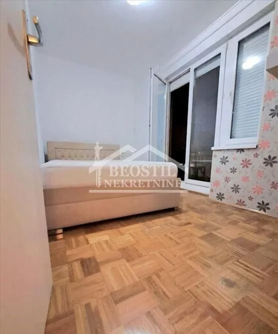 Prodaja, dvosoban stan, 41m², Novi Beograd Blok 61, Novi Beograd Sve Podlokacije
