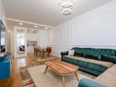 Prodaja, jednosoban stan, 52m², Centar, Bar - image 2