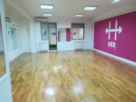 Rent, office space, 140m², Đeram Pijaca, Beograd