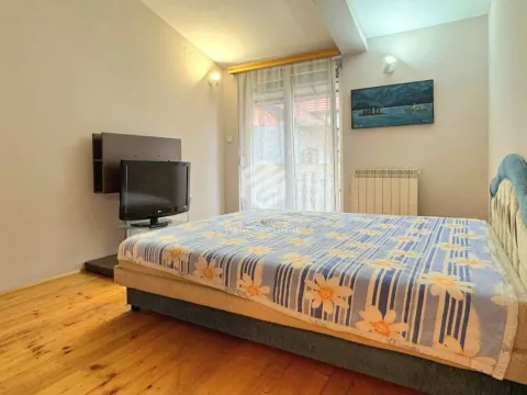 Izdavanje, trosoban stan, 130m², Zabjelo, Podgorica - image 9