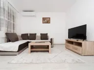 Rent, house, 40m², Škaljari, Kotor - image 3