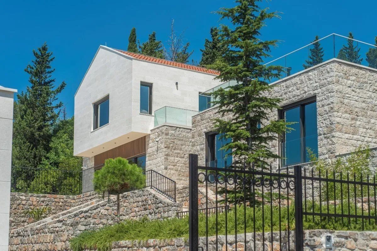 Prodaja, kuća, 558m², Đuraševići, Tivat