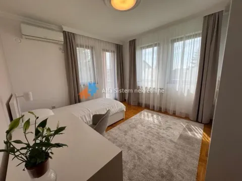 Rent, four bedroom apartment, 163m², Savski Venac, Beograd - image 28