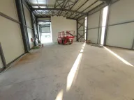 Izdavanje, poslovni prostor, 350m², City Kvart, Podgorica - image 9