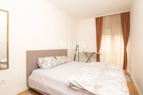 Izdavanje, jednosoban stan, 42m², Central Point, Podgorica - image 2