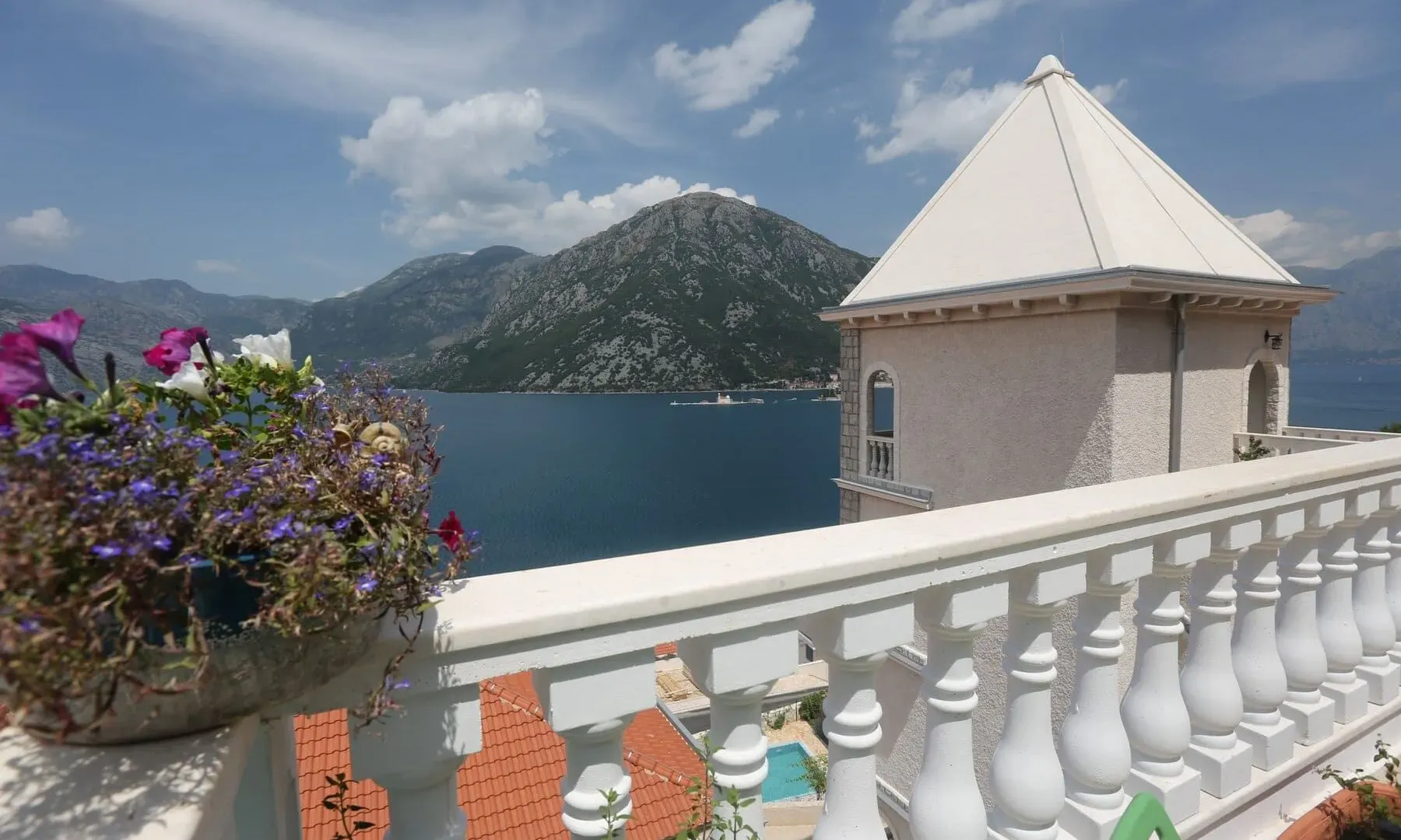 Sale, house, 235m², Kostanjica, Kotor