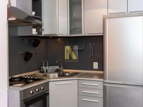 Izdavanje, trosoban stan, 71m², Centar, Novi Sad - image 9