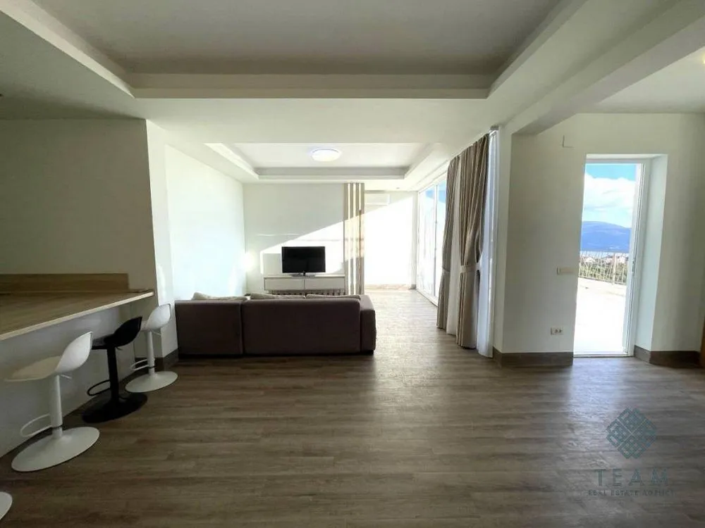 Prodaja, dvosoban stan, 217m², Topla, Herceg Novi