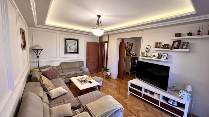 Prodaja, dvosoban stan, 85m², Centar, Bar