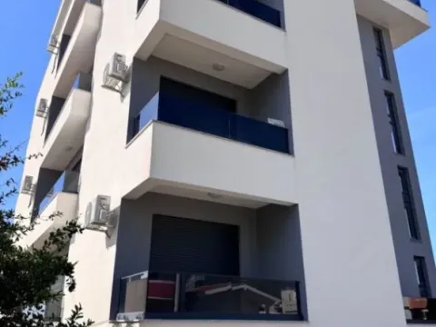 Sale, one bedroom apartment, 52m², Sutomore, Bar - image 11