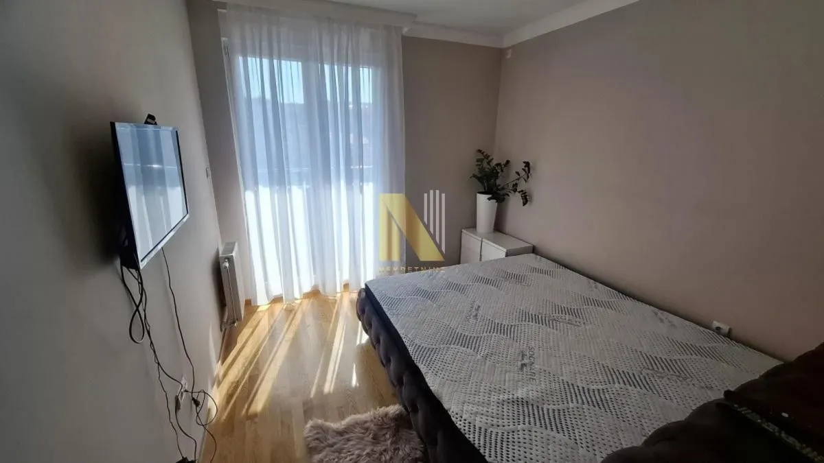Izdavanje, trosoban stan, 70m², Novi Sad, Srbija